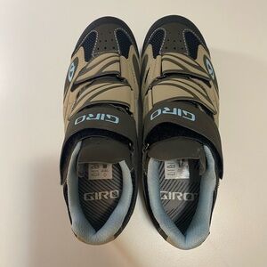 [Never worn] Giro Women’s Tan, Brown and Blue Cycling Shoes (Sz 5)